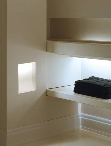 Плинтус Orac Decor SX104 2000х148х17 мм