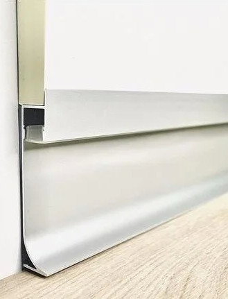 Алюминиевый плинтус Ligma скрытого монтажа ПЛ-68 с подсветкой 3,0м (серебро, черный)