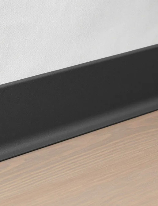 Алюминиевый плинтус ПЛ-100 300см черный